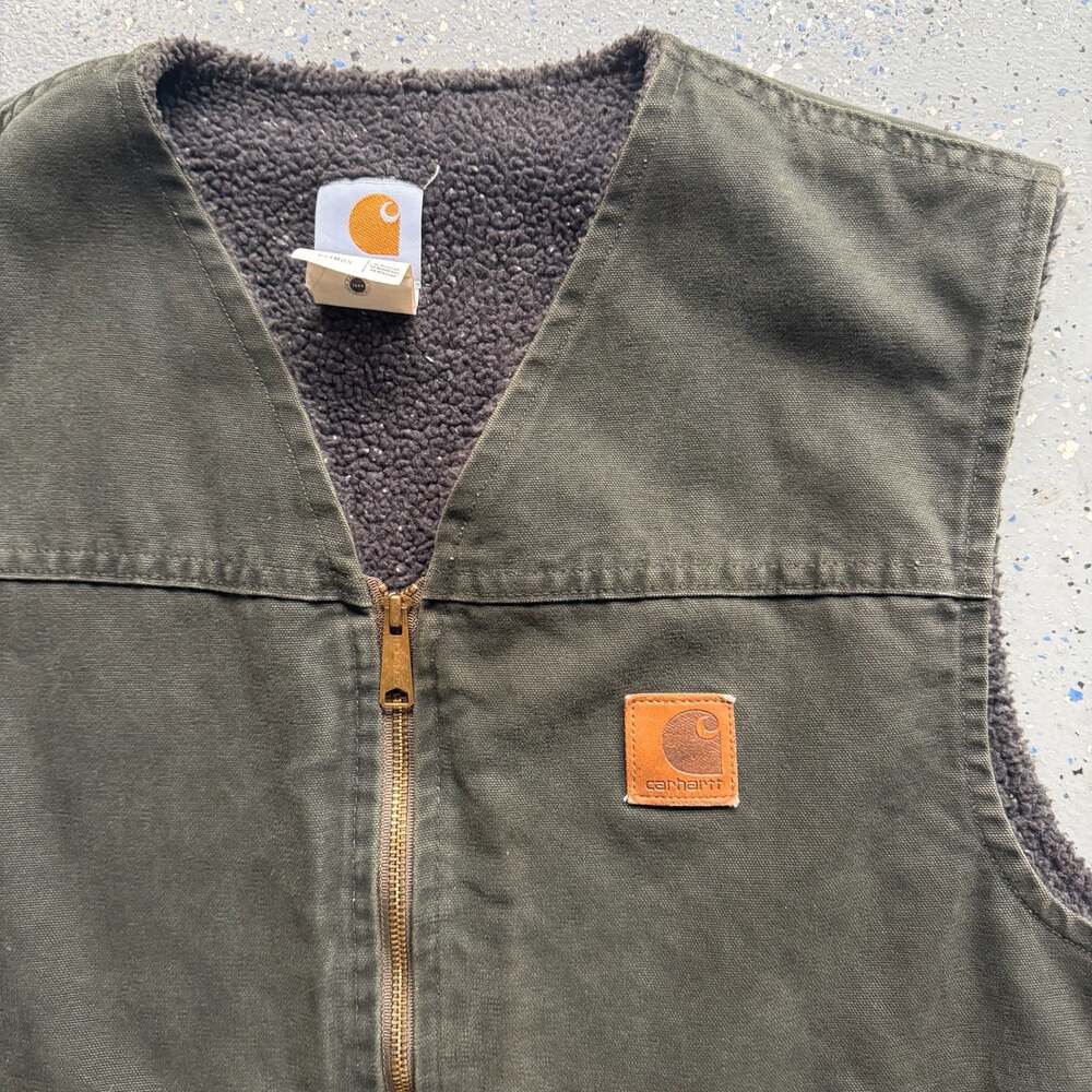 Carhartt V13MOS Sherpa Lined Vest - Picture 2 of 8